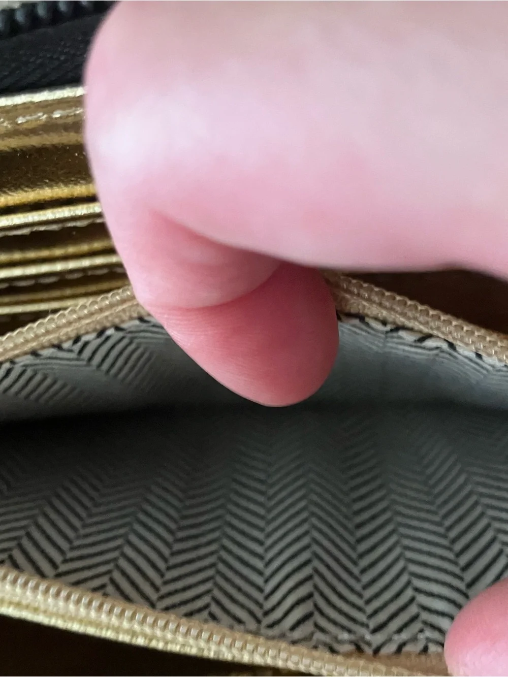 Black & Gray Snake-Print Zip Wallet